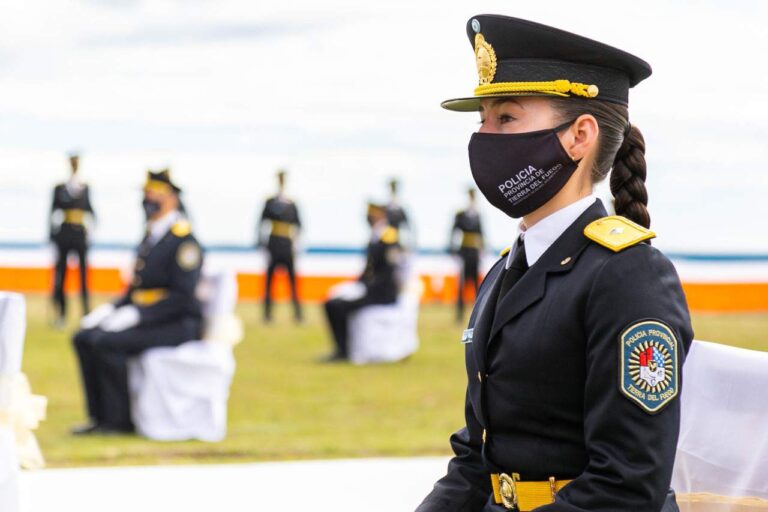 La Policía fueguina también firmó su aumento salarial