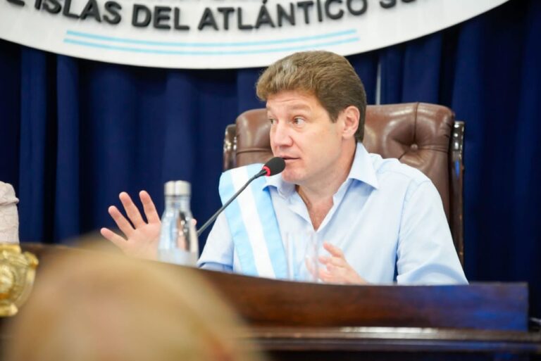 “Para que no sea la constitución de Melella como dicen, ojalá podamos discutirla toda”
