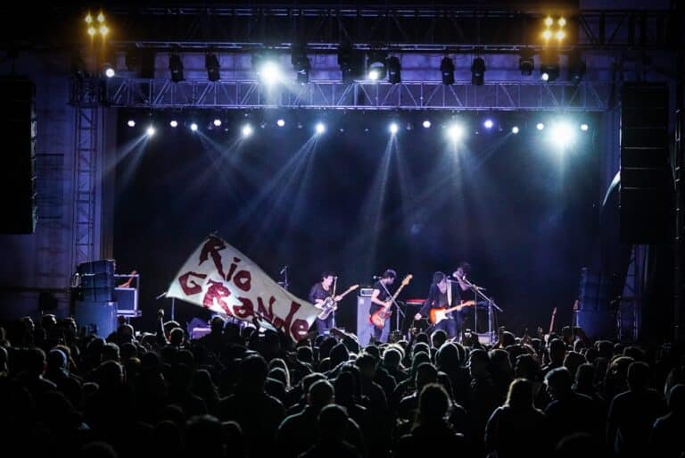 NV TEATRO-BAR una nueva propuesta llega a la ciudad de Río Grande