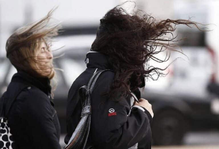 Alerta amarilla por fuertes vientos para este viernes