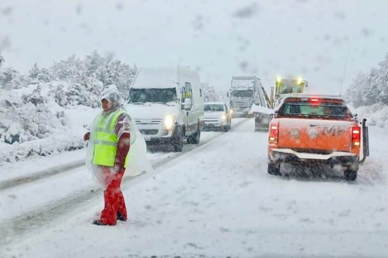 Alertan por fuertes nevadas en la zona sur