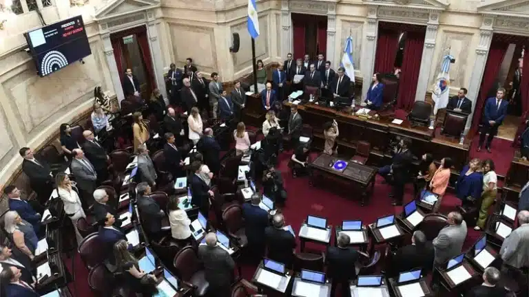 El Gobierno consiguió dictamen para la Ley Bases