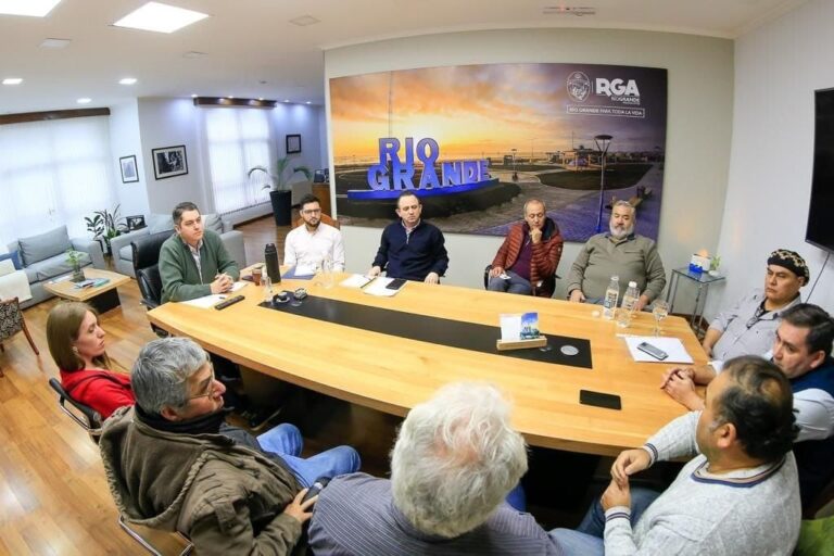 Hoy se entregan 80 licencias y habilitaciones para taxis y remises