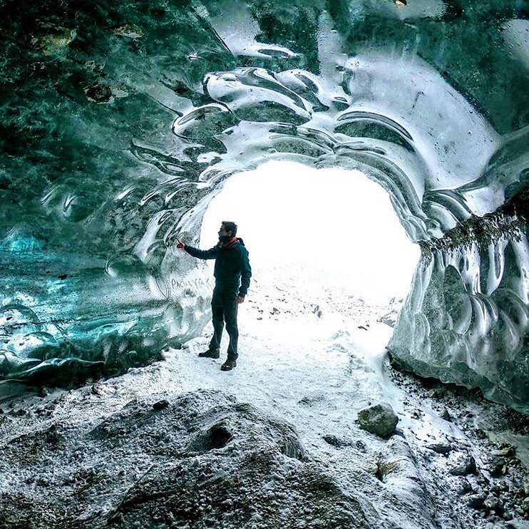 Alto riesgo: piden no ingresar a las cuevas del Glaciar Vinciguerra