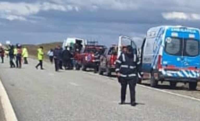 Fatal accidente en la Ruta N°3: Un hombre falleció y una mujer debió ser trasladada al hospital
