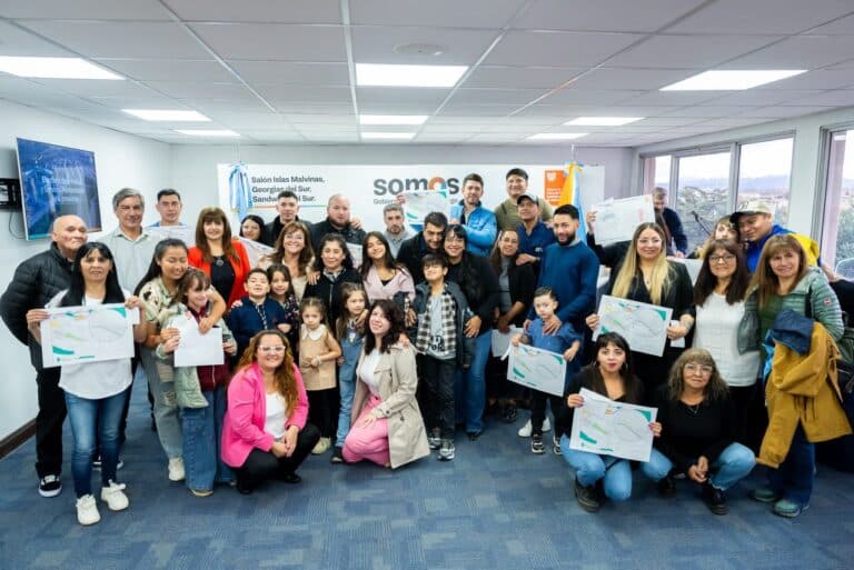 Ushuaia: el IPVyH  realizó el sorteo de 18 lotes con servicios para estatales