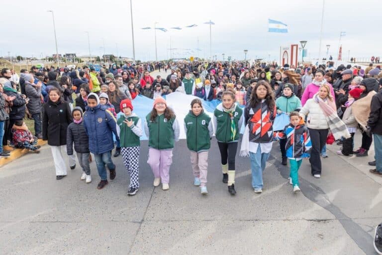 Sentido de pertenencia: Más de 200 instituciones desfilarán por el 2 de abril