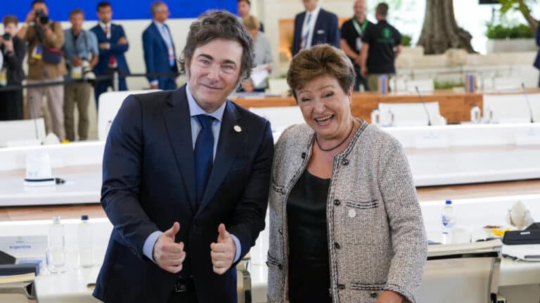 Acuerdo con el FMI: el desembolso en 2025 será de USD 15.000 millones