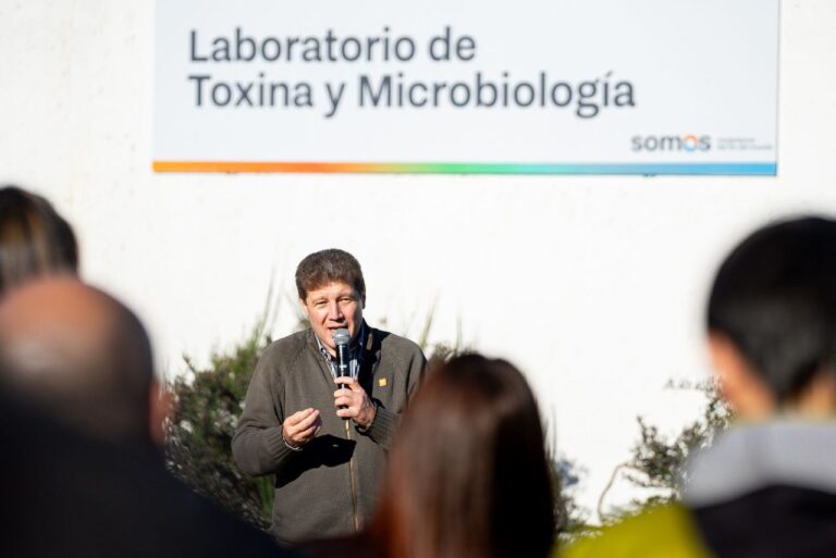 “No tenemos que tener miedo porque se puede lograr un desarrollo productivo fuerte respetando el ambiente”