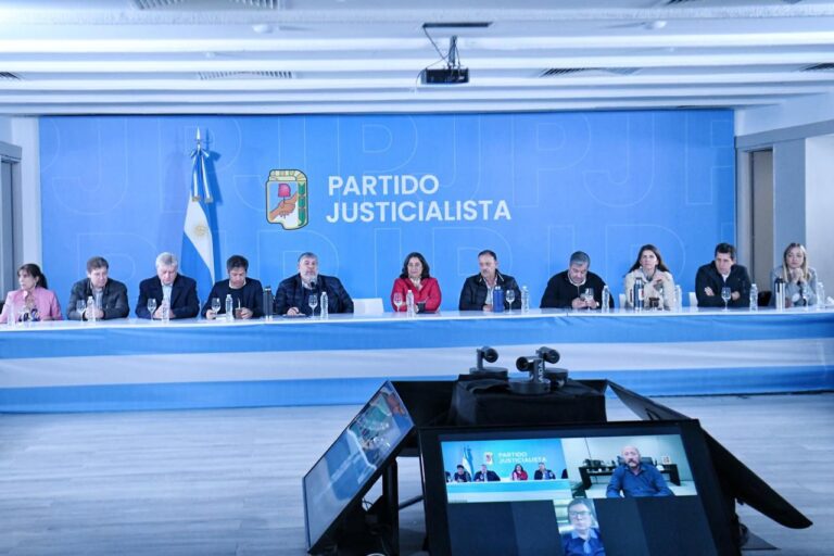 Melella en la cumbre de gobernadores del PJ: “La Argentina necesita unidad”
