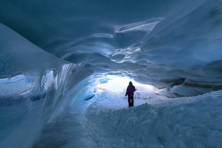 Se encuentra totalmente restringido el ingreso a las cuevas de hielo del Glaciar Vinciguerra