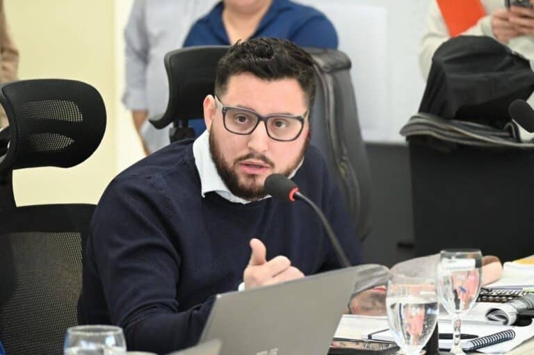 Bucci aclaró que el Municipio no sanciona el uso de Uber, Cabify o Didi