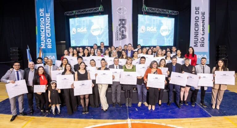 Ya son 57 los egresados de la Universidad Nacional de las Artes en Río Grande