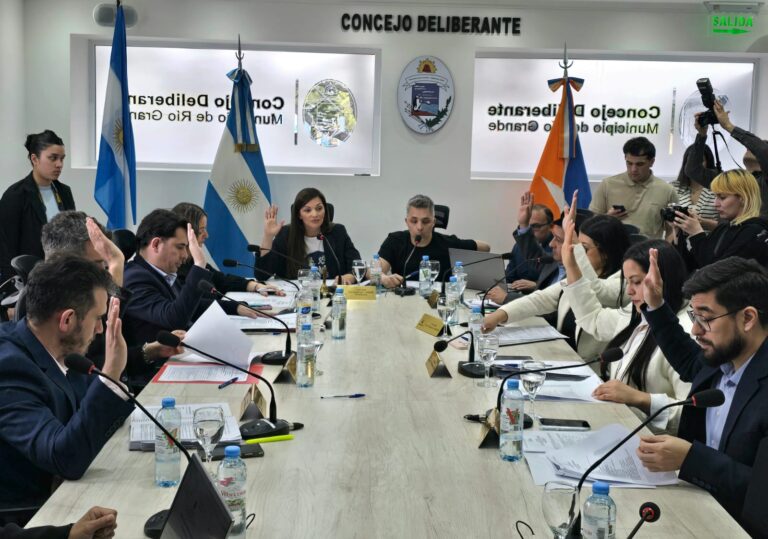 El Concejo sesionó por duplicado y el presupuesto municipal tomó estado parlamentario